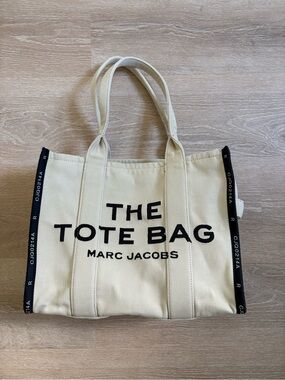 Marc Jacobs Large Jacquard The Tote Bag EUC